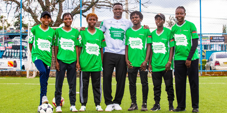 Victor Wanyama posing with All- stars.
