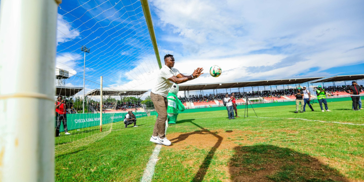 Victor Wanyama acting as a goalkeeper during the launch of Chapa Dimba season 5. Photo Courtesy, Safaricom PLC (X).